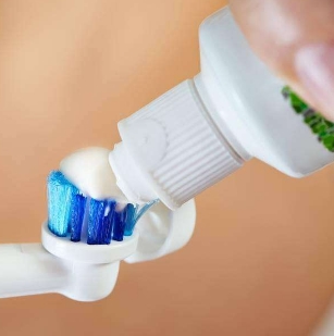 牙膏可以祛痘吗 牙膏还有洁肤吗功能